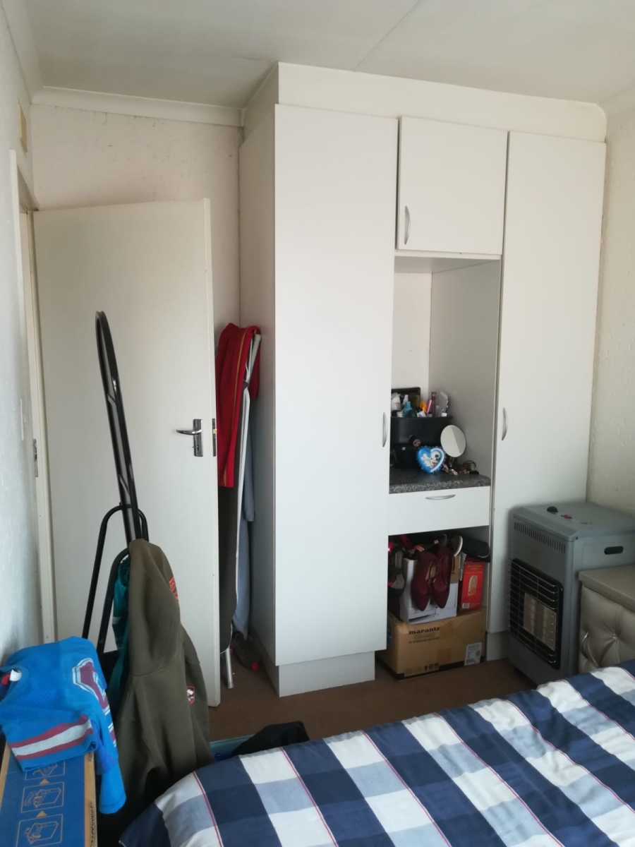 2 Bedroom Property for Sale in Meredale Gauteng