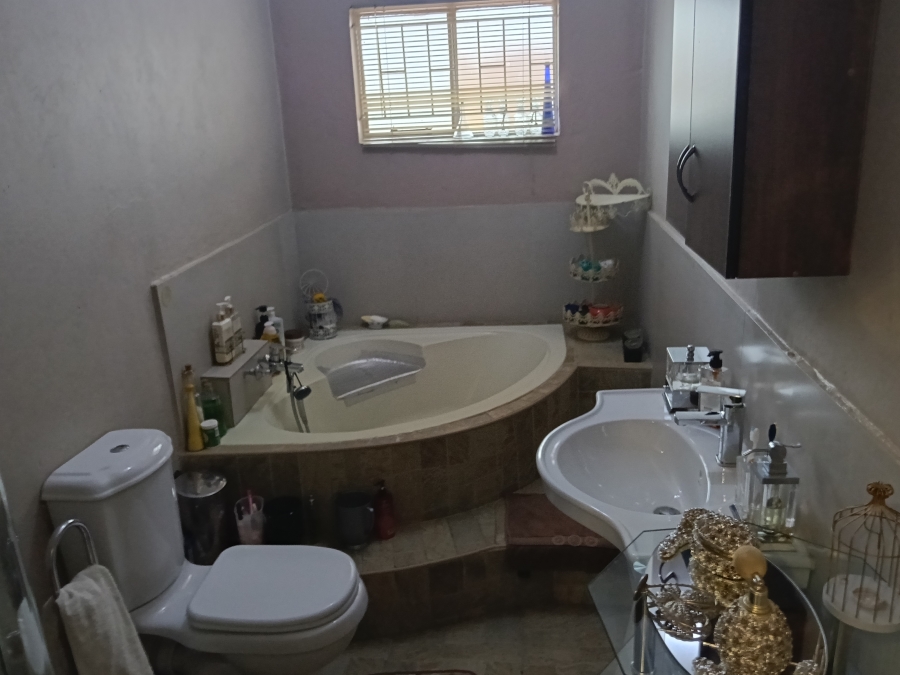 To Let 3 Bedroom Property for Rent in Rynsoord Gauteng
