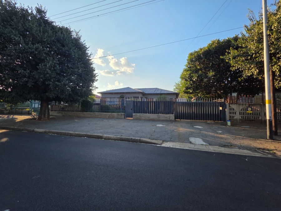 To Let 3 Bedroom Property for Rent in Primrose Gauteng