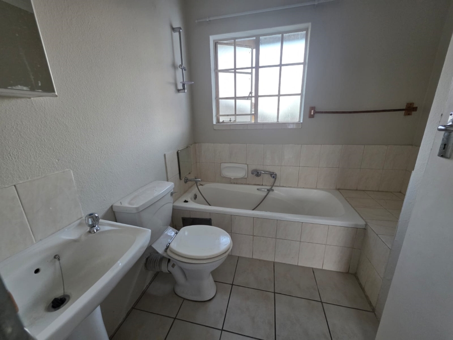2 Bedroom Property for Sale in Beyers Park Gauteng