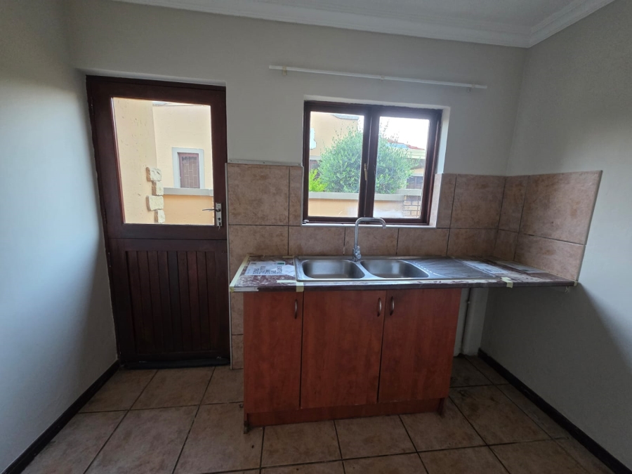 3 Bedroom Property for Sale in Dayanglen Gauteng
