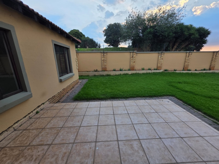 3 Bedroom Property for Sale in Dayanglen Gauteng