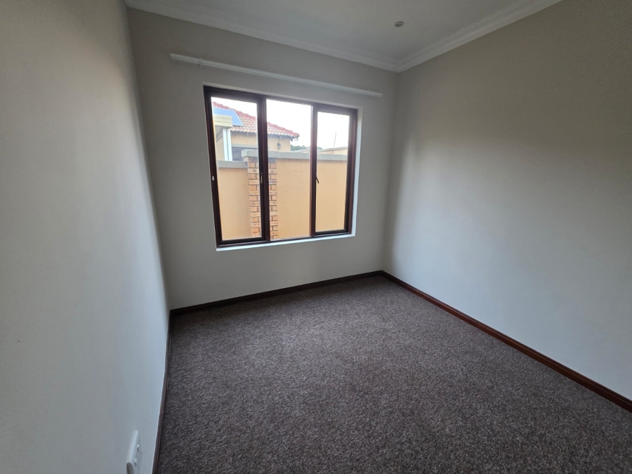 3 Bedroom Property for Sale in Dayanglen Gauteng