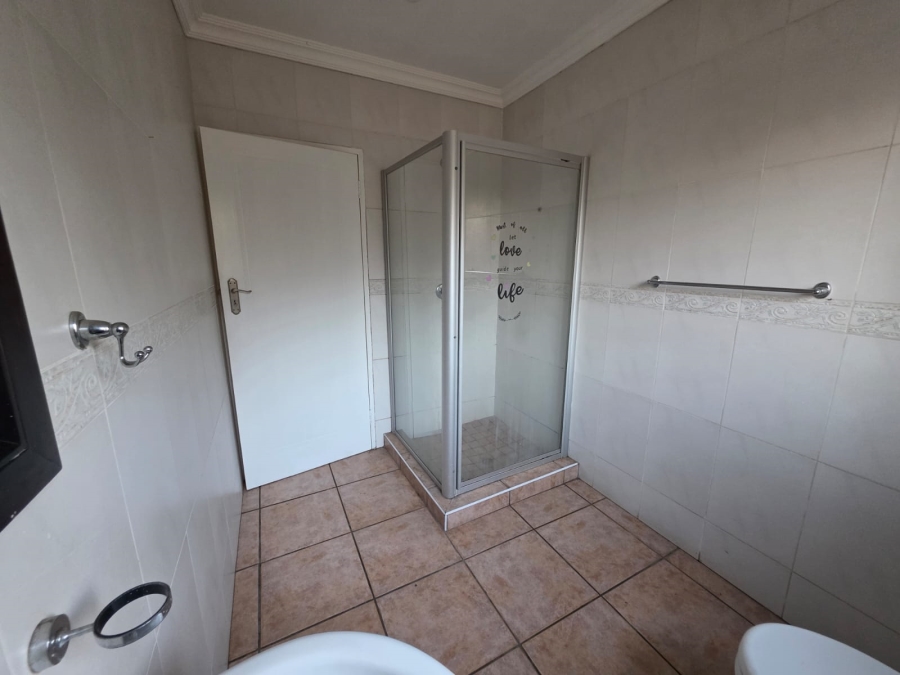 3 Bedroom Property for Sale in Dayanglen Gauteng