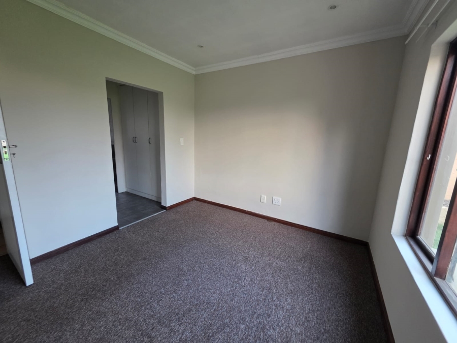 3 Bedroom Property for Sale in Dayanglen Gauteng