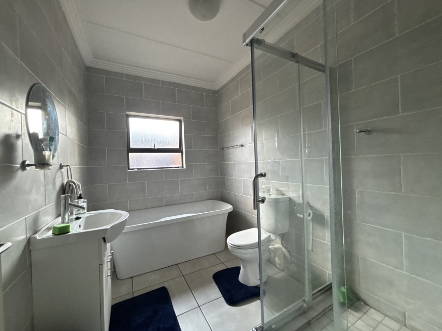 2 Bedroom Property for Sale in Jansenpark Gauteng