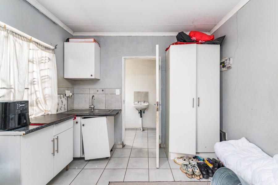 8 Bedroom Property for Sale in Cosmo City Gauteng