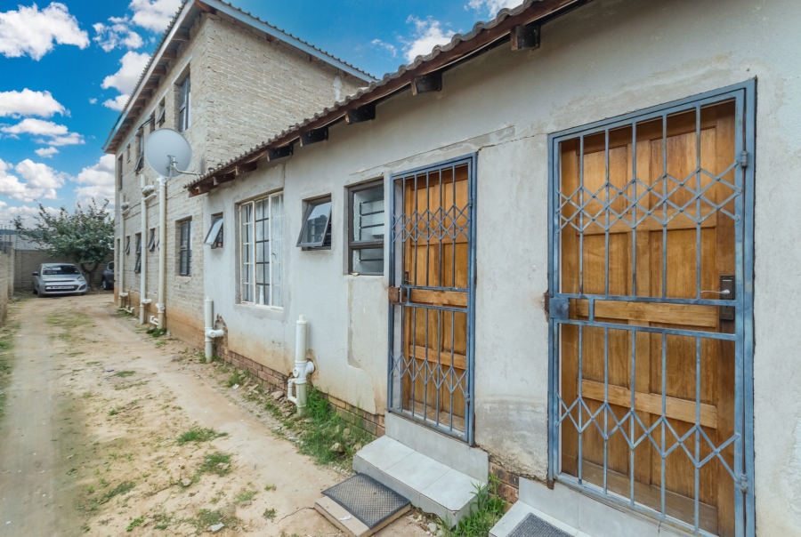 12 Bedroom Property for Sale in Cosmo City Gauteng