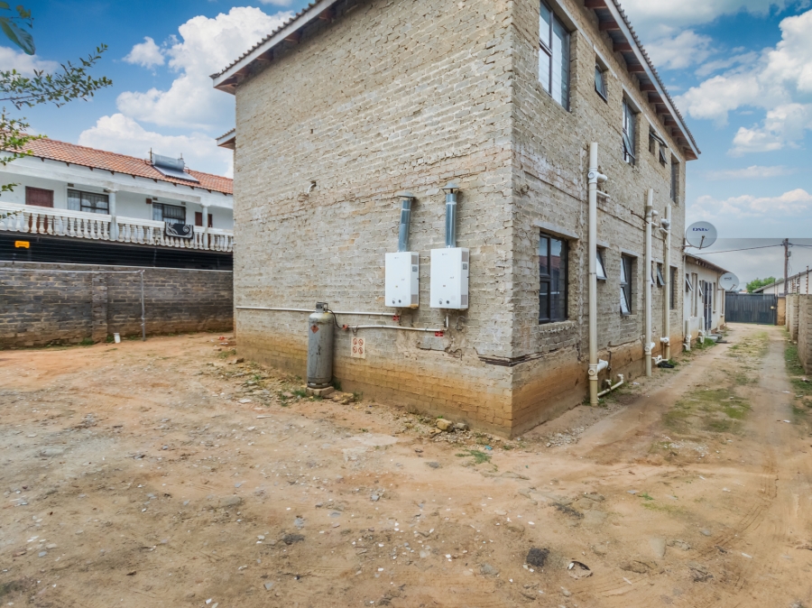 12 Bedroom Property for Sale in Cosmo City Gauteng