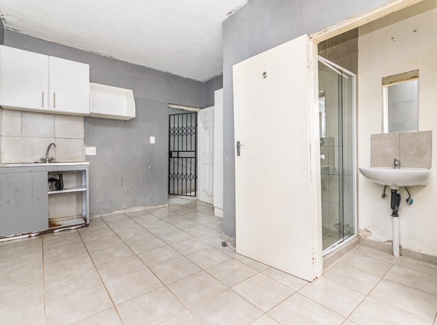 12 Bedroom Property for Sale in Cosmo City Gauteng