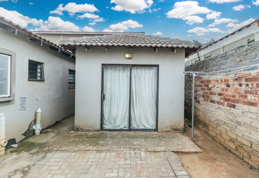 12 Bedroom Property for Sale in Cosmo City Gauteng