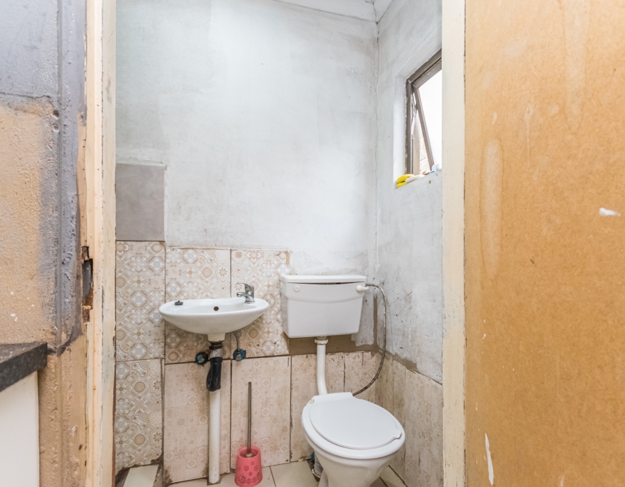 12 Bedroom Property for Sale in Cosmo City Gauteng