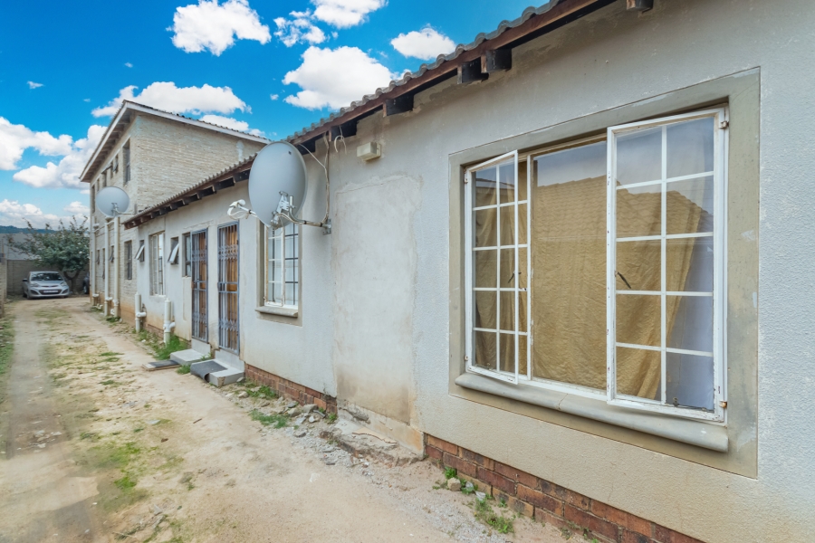 12 Bedroom Property for Sale in Cosmo City Gauteng