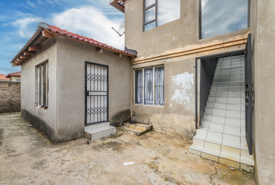 10 Bedroom Property for Sale in Cosmo City Gauteng