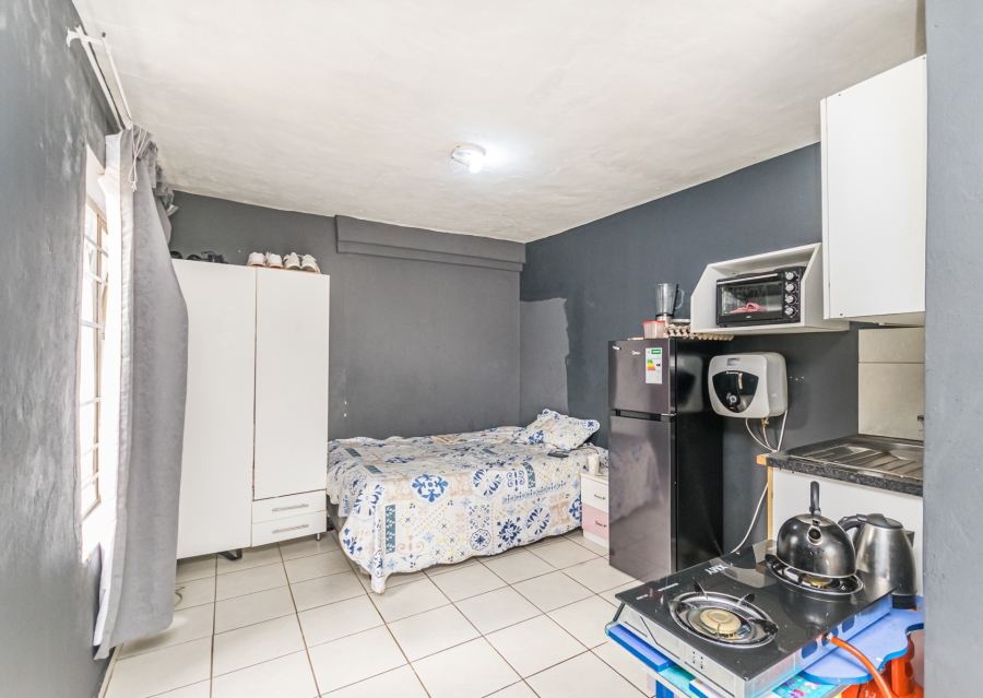 10 Bedroom Property for Sale in Cosmo City Gauteng