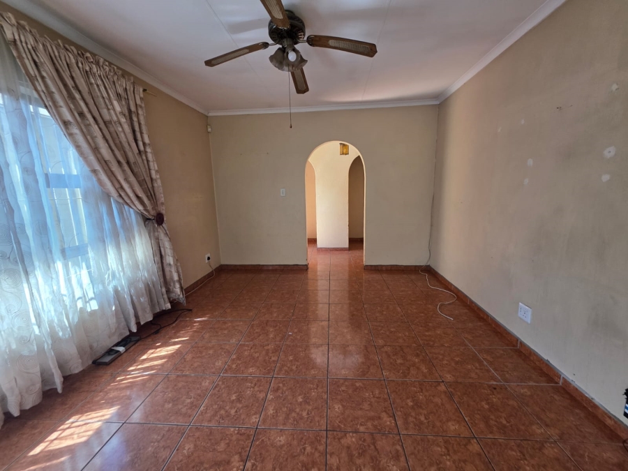 To Let 3 Bedroom Property for Rent in Dinwiddie Gauteng