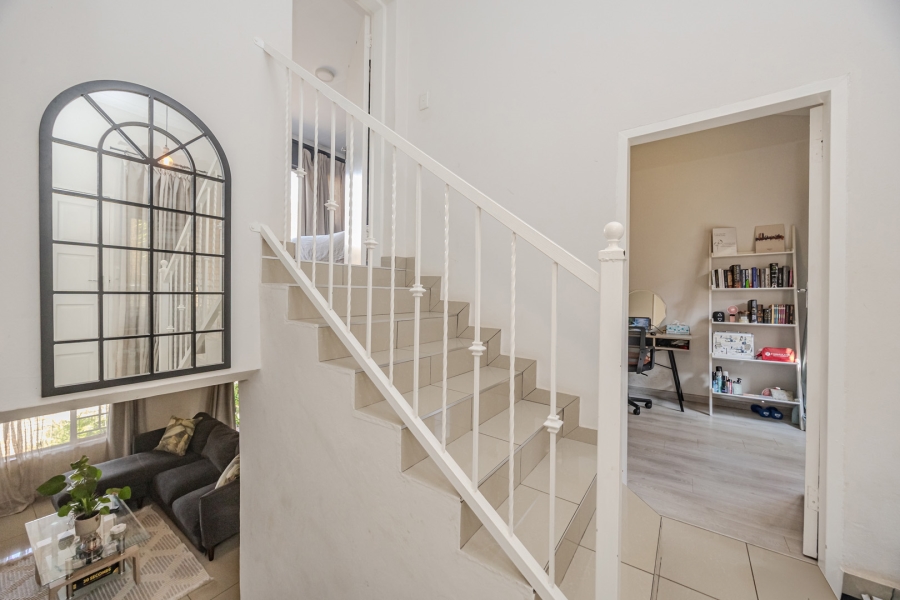 2 Bedroom Property for Sale in Wilgeheuwel Gauteng