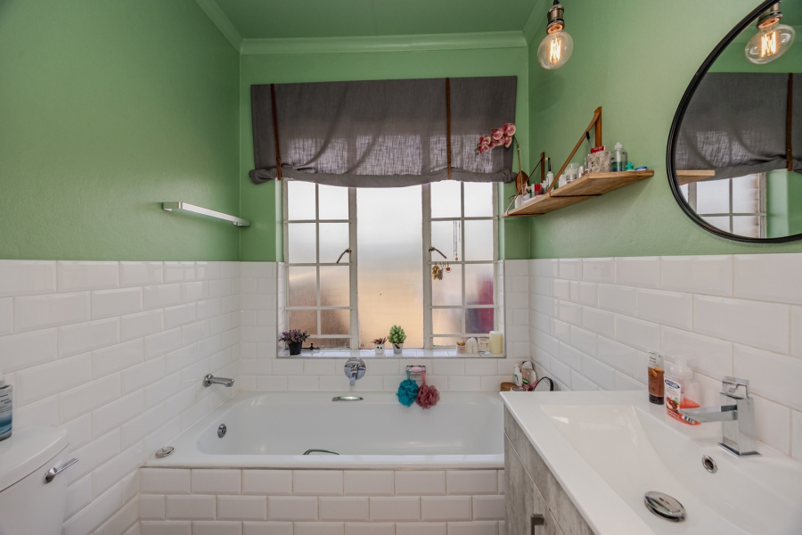 2 Bedroom Property for Sale in Wilgeheuwel Gauteng