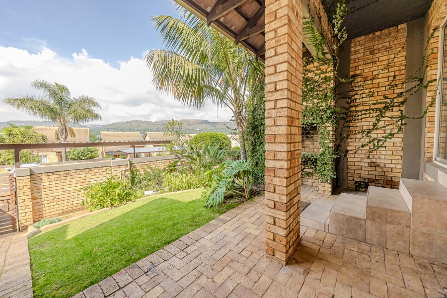 2 Bedroom Property for Sale in Wilgeheuwel Gauteng