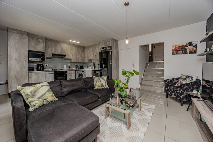 2 Bedroom Property for Sale in Wilgeheuwel Gauteng