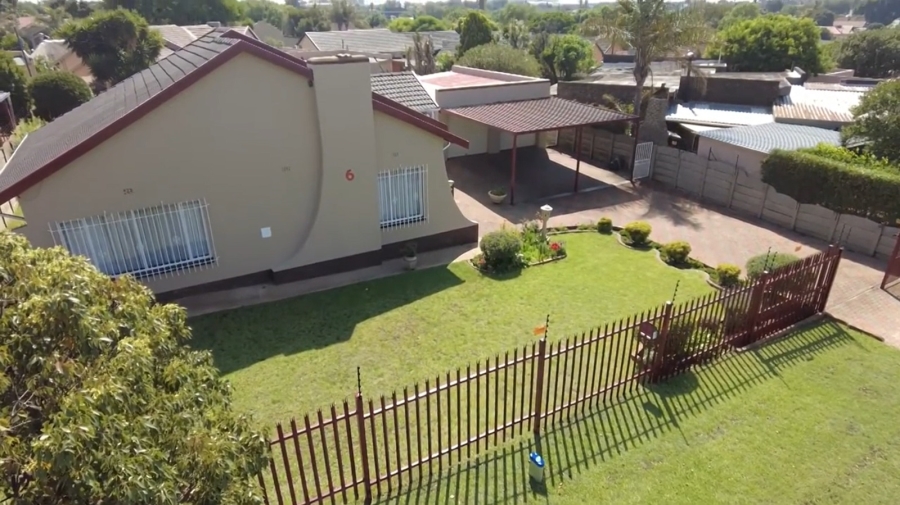 To Let 4 Bedroom Property for Rent in Witfield Gauteng
