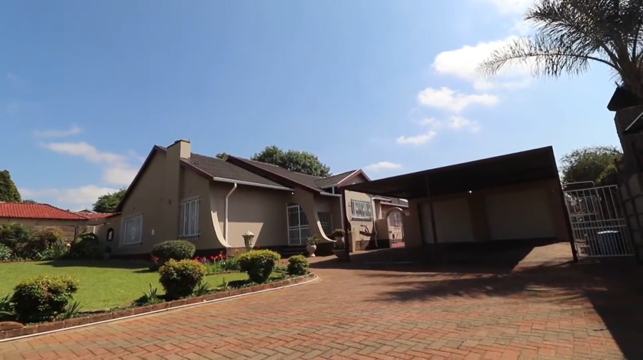 To Let 4 Bedroom Property for Rent in Witfield Gauteng