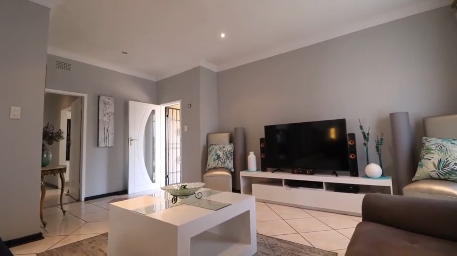 To Let 4 Bedroom Property for Rent in Witfield Gauteng