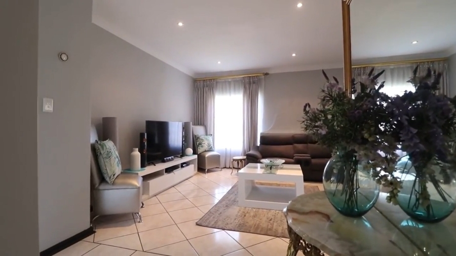 To Let 4 Bedroom Property for Rent in Witfield Gauteng