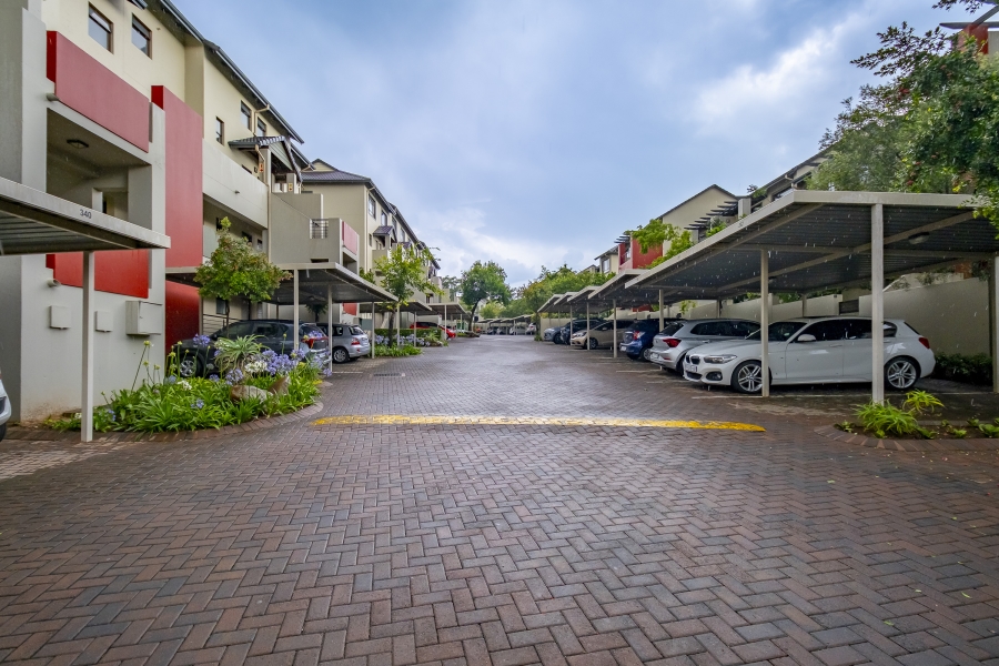 1 Bedroom Property for Sale in Lonehill Gauteng