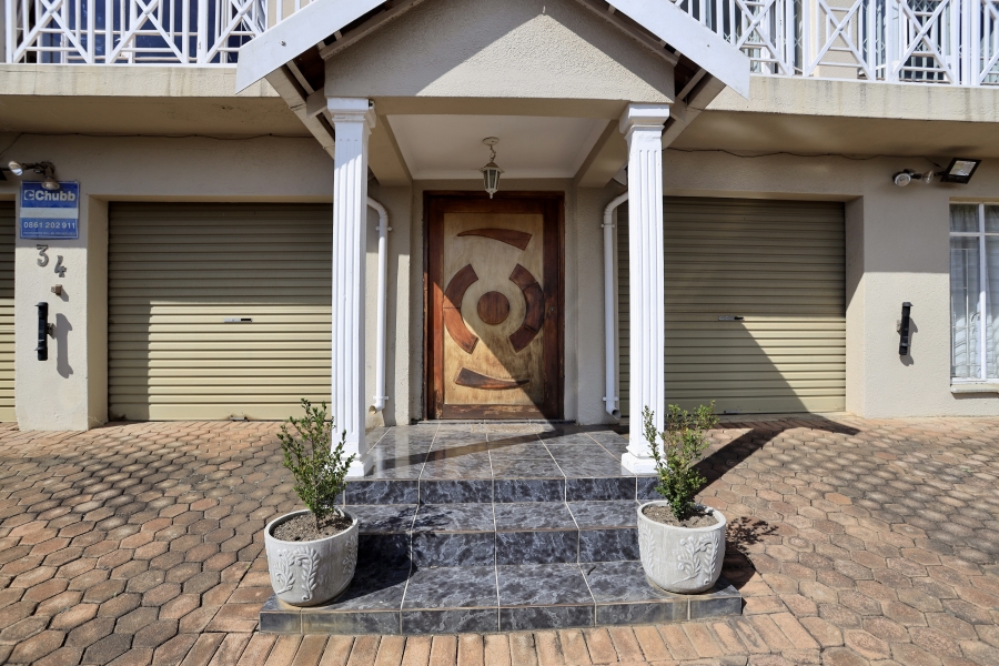 To Let 5 Bedroom Property for Rent in Roodekrans Gauteng
