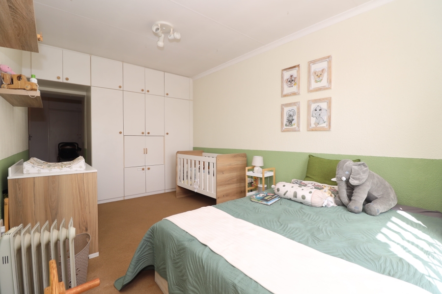 To Let 5 Bedroom Property for Rent in Roodekrans Gauteng