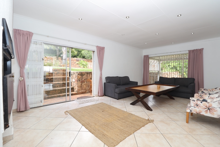 To Let 5 Bedroom Property for Rent in Roodekrans Gauteng