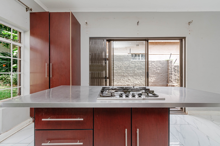 4 Bedroom Property for Sale in Kensington Gauteng
