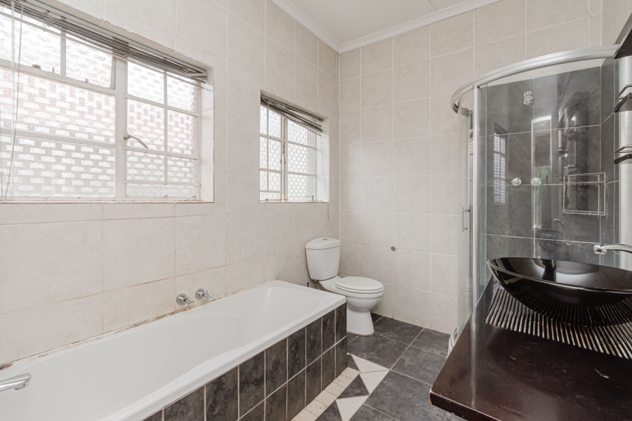 4 Bedroom Property for Sale in Kensington Gauteng