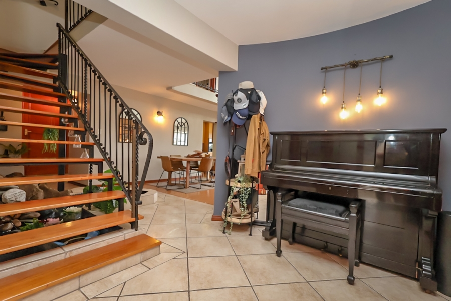 3 Bedroom Property for Sale in Kloofendal Gauteng