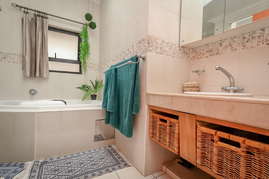 3 Bedroom Property for Sale in Kloofendal Gauteng