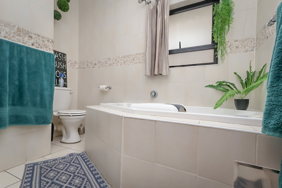 3 Bedroom Property for Sale in Kloofendal Gauteng