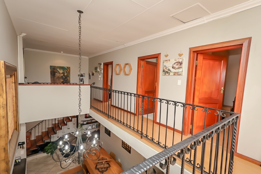 3 Bedroom Property for Sale in Kloofendal Gauteng