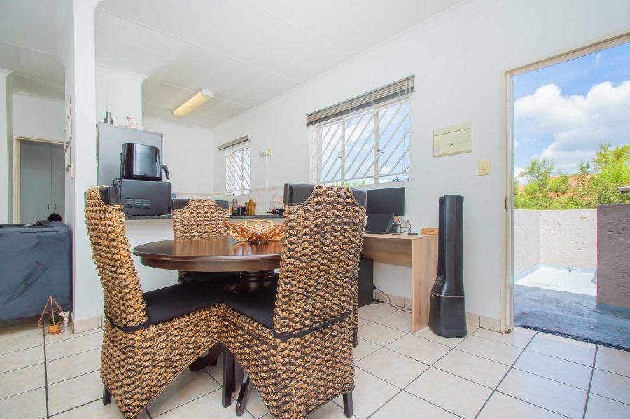 2 Bedroom Property for Sale in Noordhang Gauteng