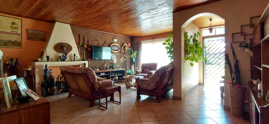 3 Bedroom Property for Sale in Bonaero Park Gauteng