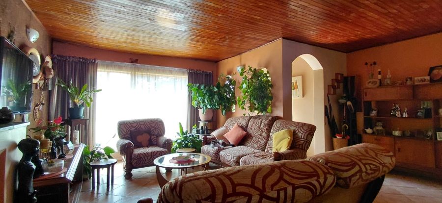 3 Bedroom Property for Sale in Bonaero Park Gauteng