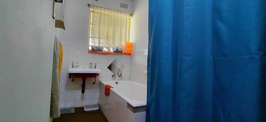 3 Bedroom Property for Sale in Bonaero Park Gauteng