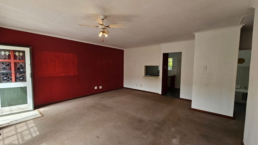 2 Bedroom Property for Sale in Die Hoewes Gauteng