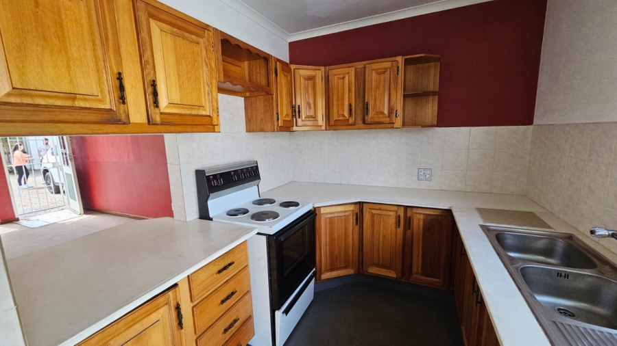 2 Bedroom Property for Sale in Die Hoewes Gauteng