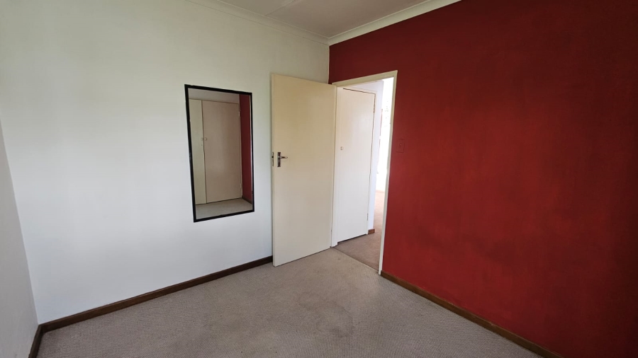 2 Bedroom Property for Sale in Die Hoewes Gauteng