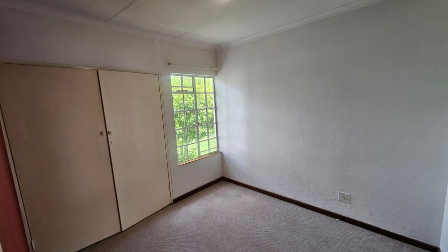 2 Bedroom Property for Sale in Die Hoewes Gauteng