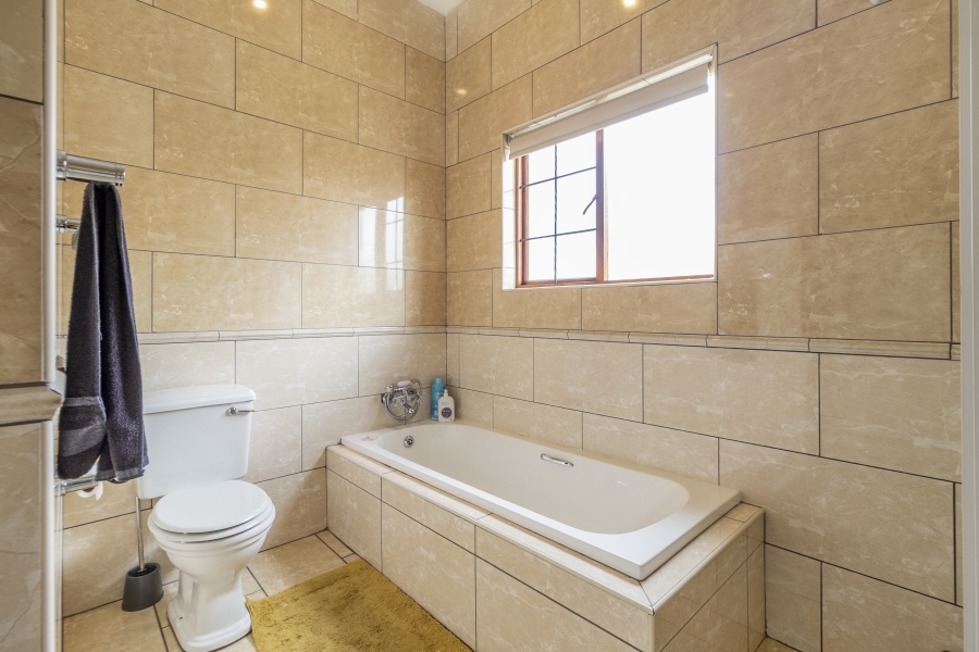 4 Bedroom Property for Sale in Moreleta Park Gauteng