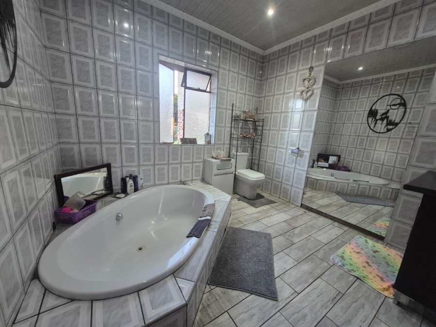 4 Bedroom Property for Sale in Duncanville Gauteng