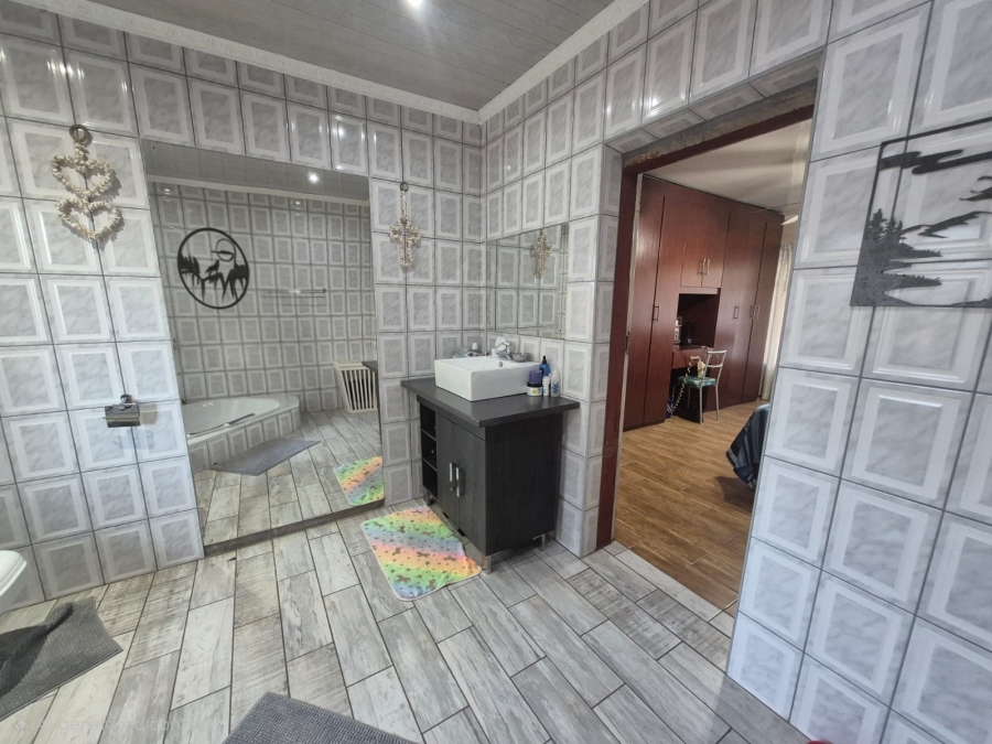 4 Bedroom Property for Sale in Duncanville Gauteng