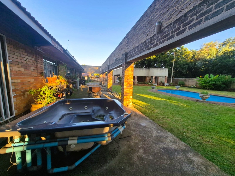 4 Bedroom Property for Sale in Duncanville Gauteng